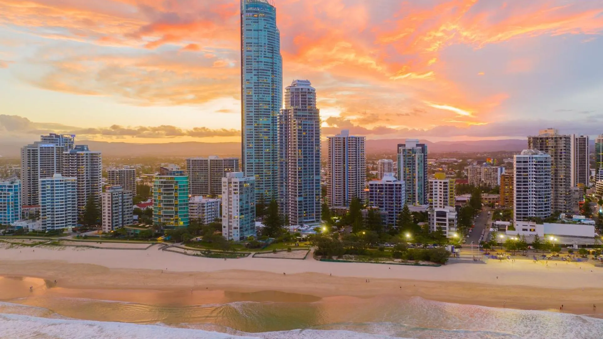 Stylish Q Towers Apartment Breathtaking Views Sleeps 6 Gold Coast