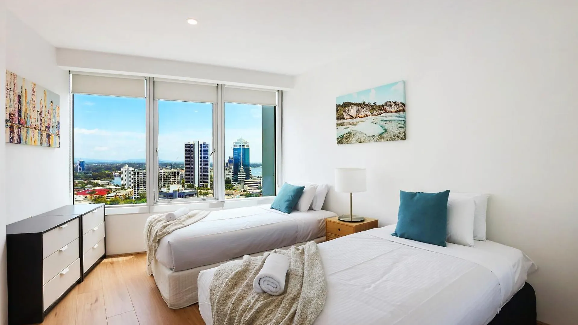 Stylish Q Towers Apartment Breathtaking Views Sleeps 6 Gold Coast