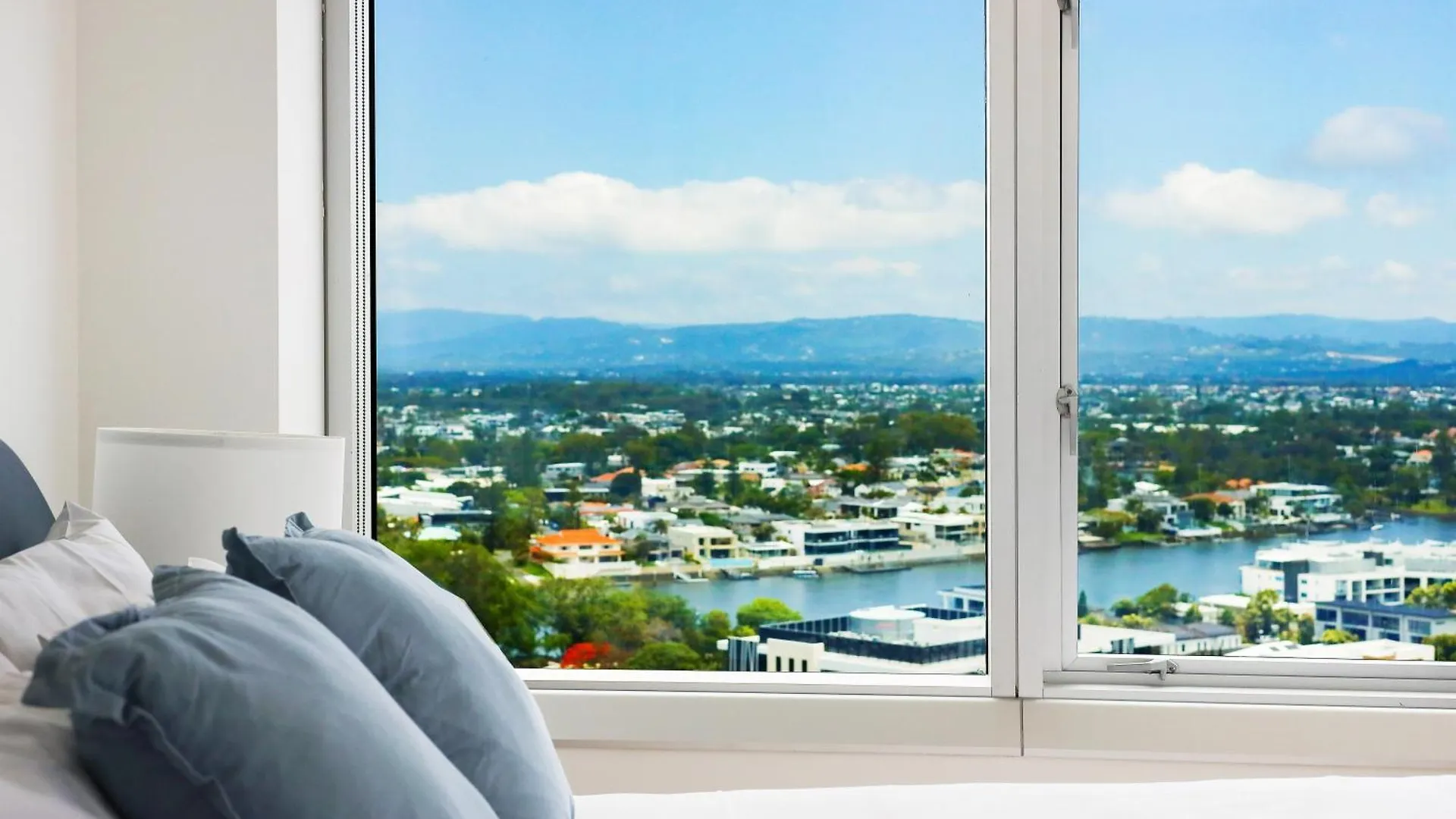Stylish Q Towers Apartment Breathtaking Views Sleeps 6 Gold Coast 0*,  Australia